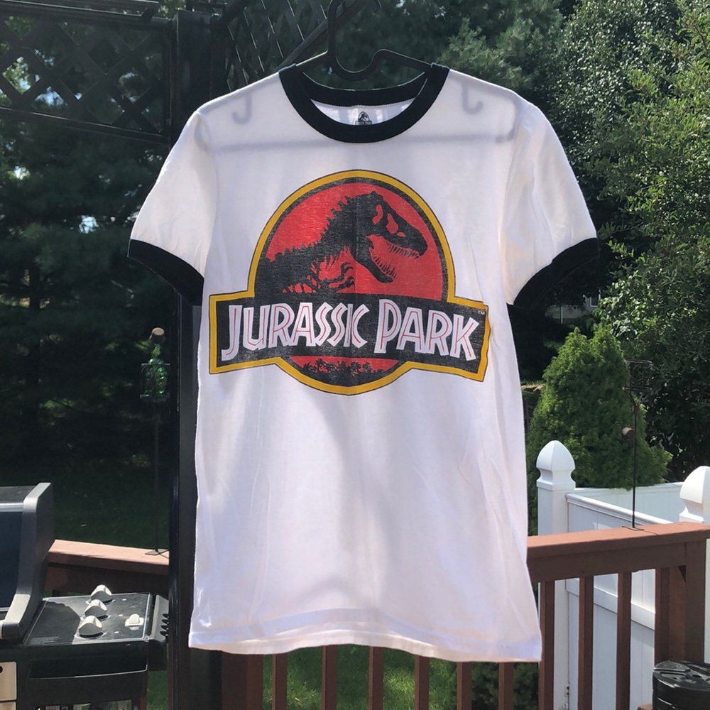 Jurassic park shirt size small